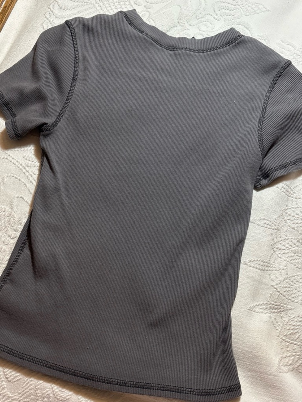 Basic Gray Top - Picture 2 of 3